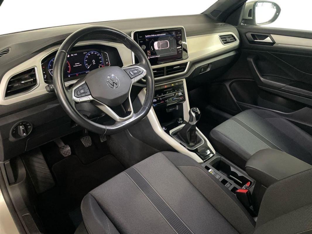 Volkswagen T-Roc - Photo 9