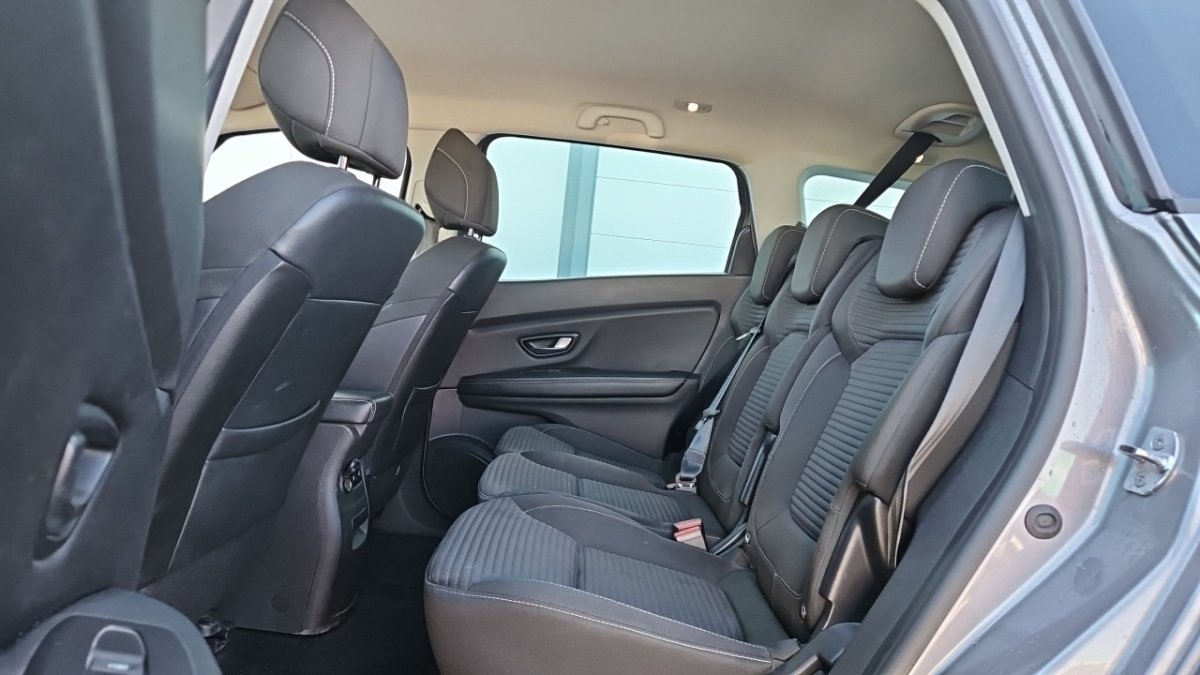 Renault Grand Scénic - Photo 12