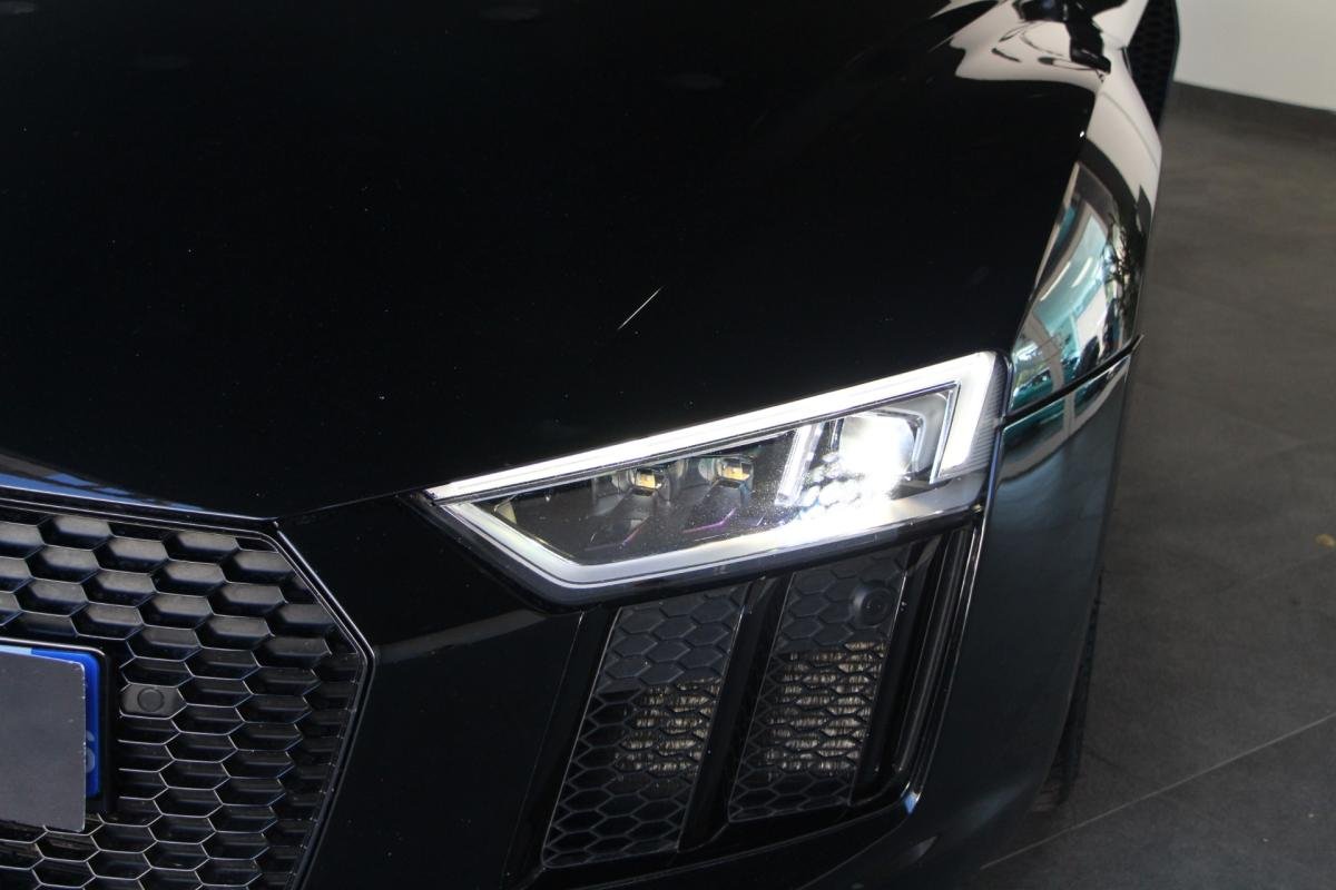 Audi R8 - Photo 3