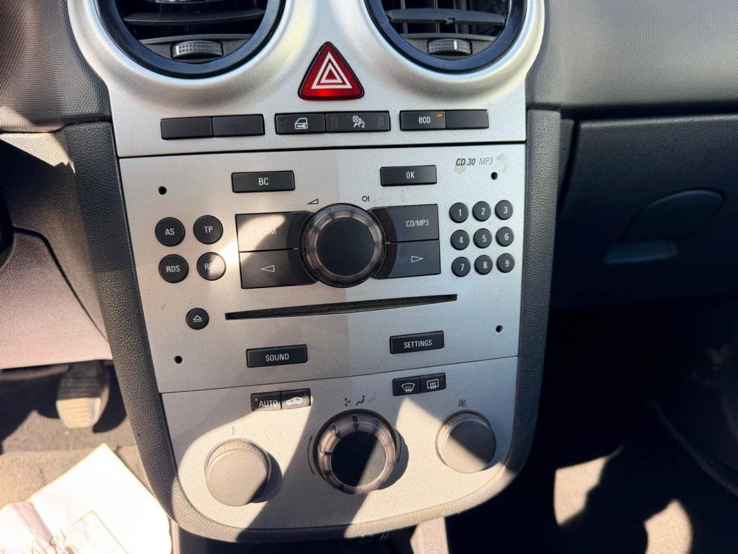 Opel Corsa - Photo 14