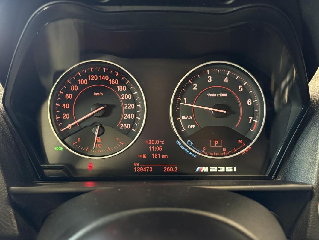 BMW Serie 2 - Photo 23
