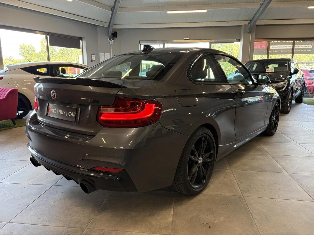 BMW Serie 2 - Photo 3
