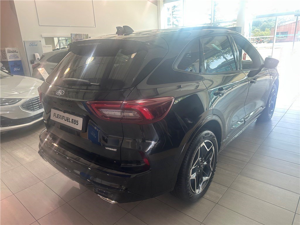 Ford Kuga - Photo 2