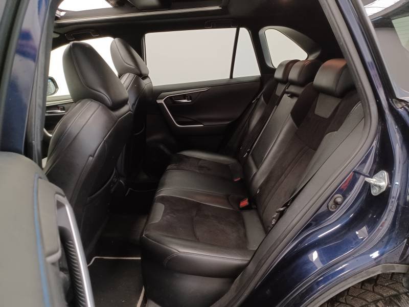 Toyota RAV4 - Photo 13