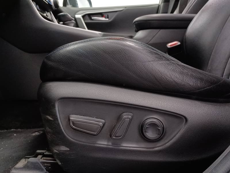 Toyota RAV4 - Photo 17