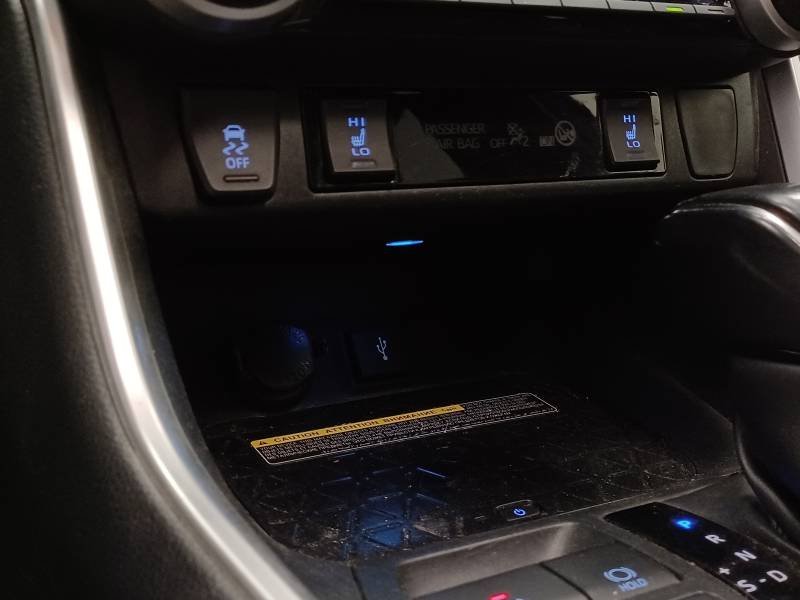 Toyota RAV4 - Photo 24