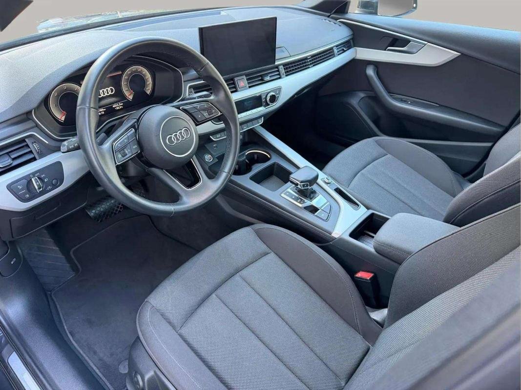 Audi A4 - Photo 13