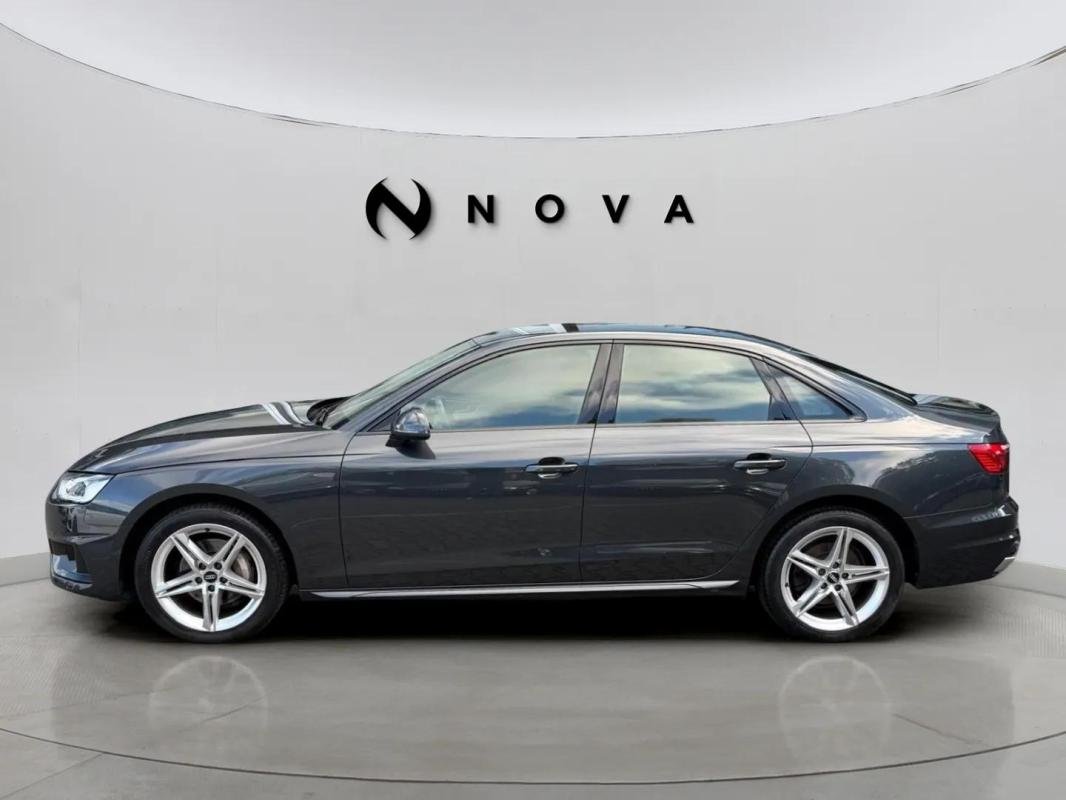 Audi A4 - Photo 2
