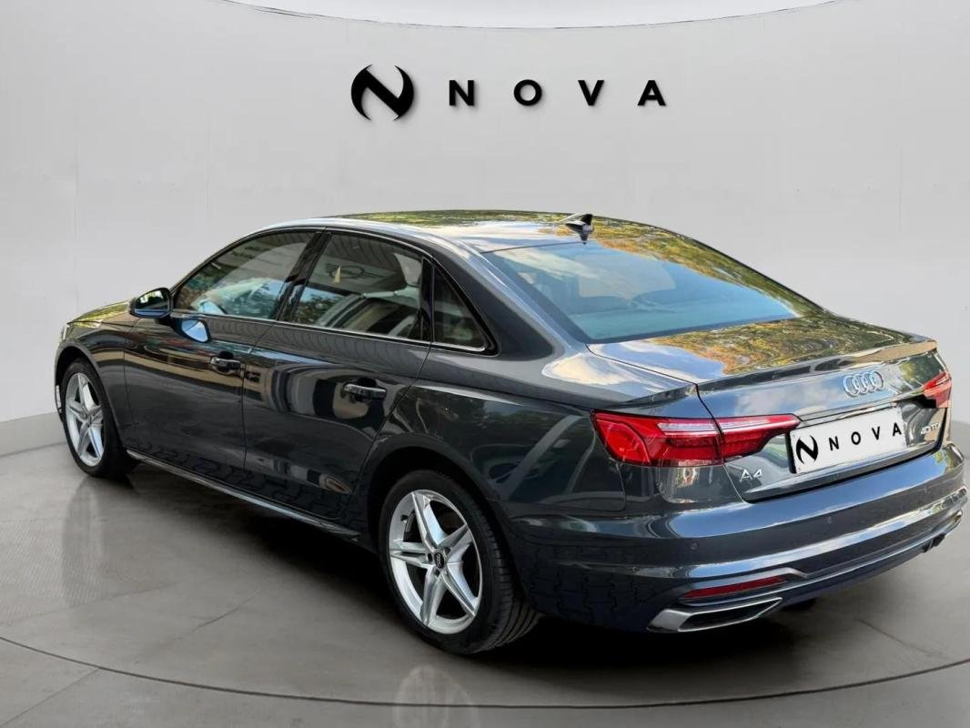 Audi A4 - Photo 3