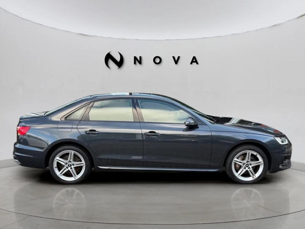 Audi A4 - Photo 6