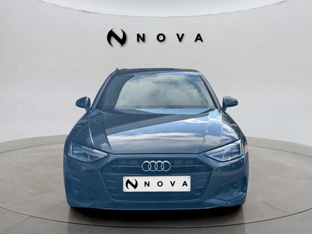 Audi A4 - Photo 8