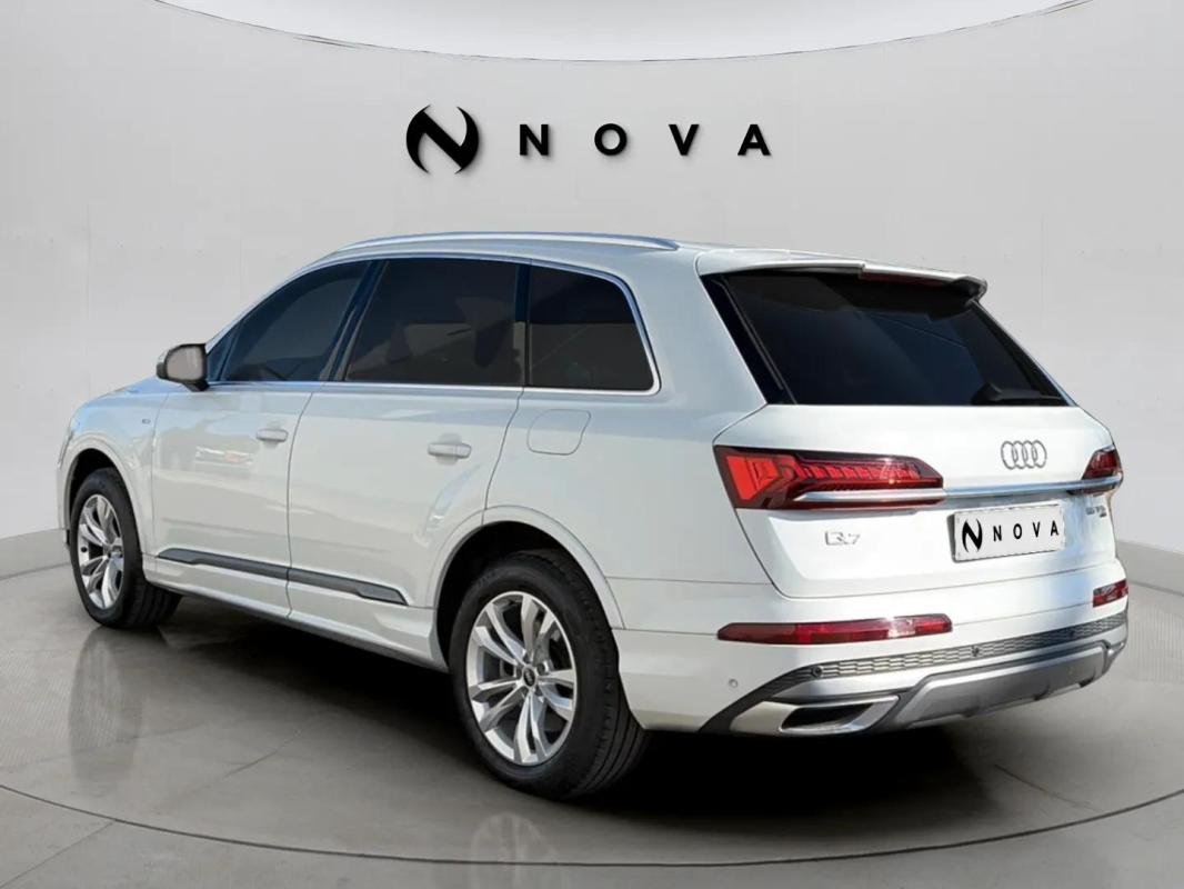 Audi Q7 - Photo 2