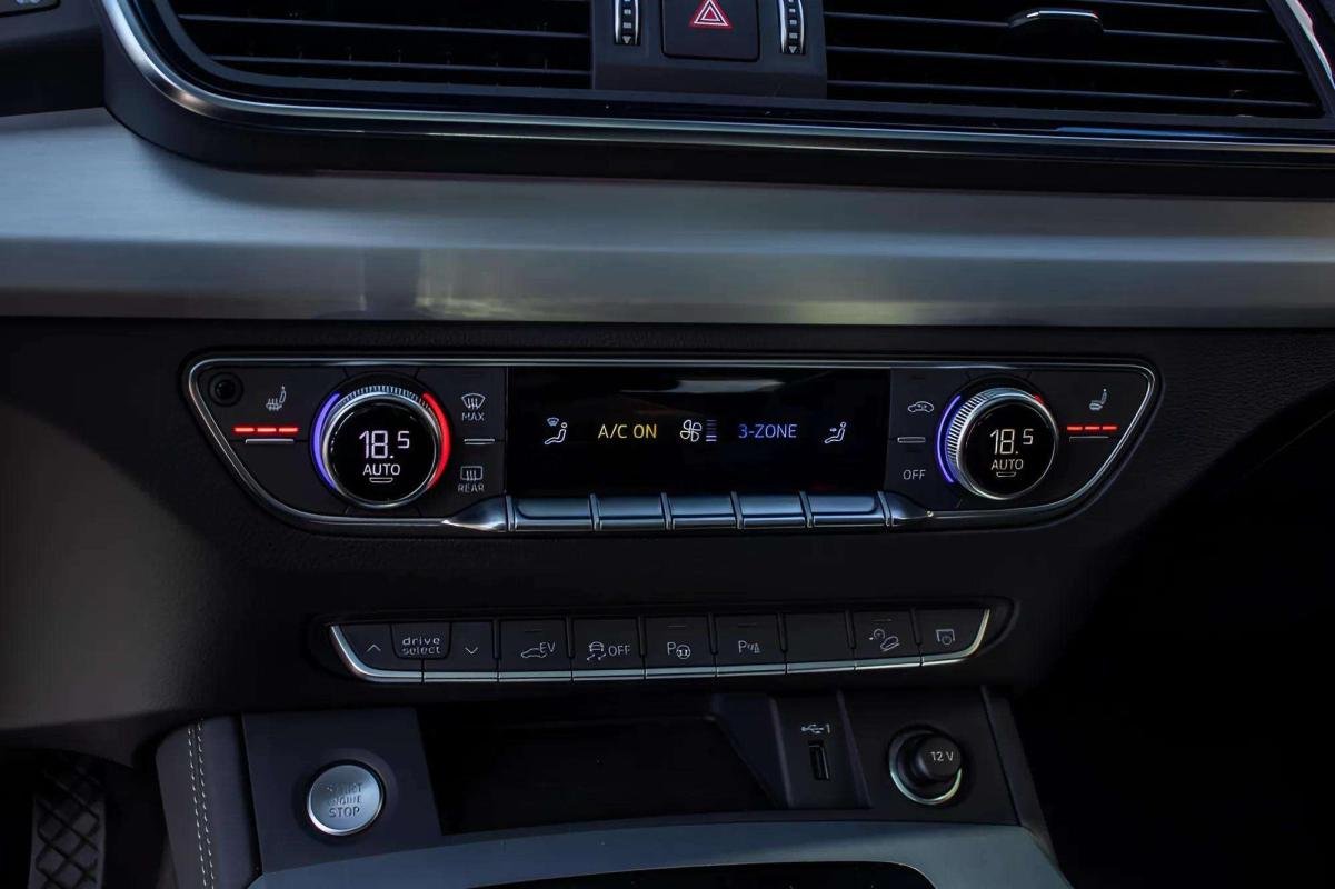 Audi Q5 Sportback - Photo 12