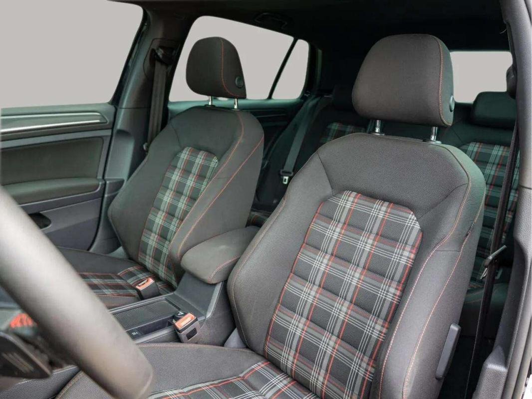 Volkswagen Golf - Photo 12