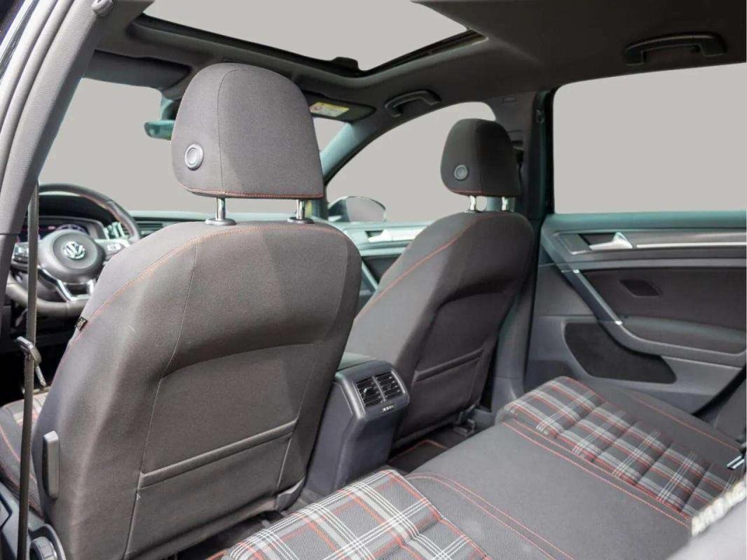 Volkswagen Golf - Photo 13