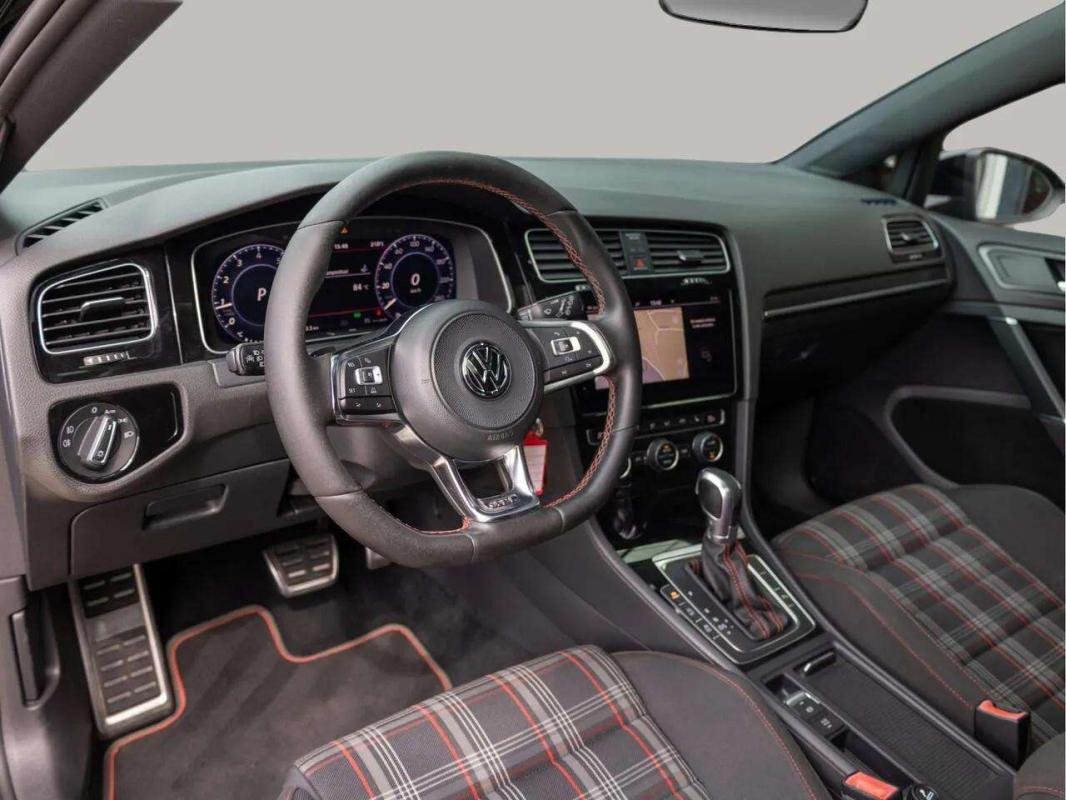 Volkswagen Golf - Photo 10
