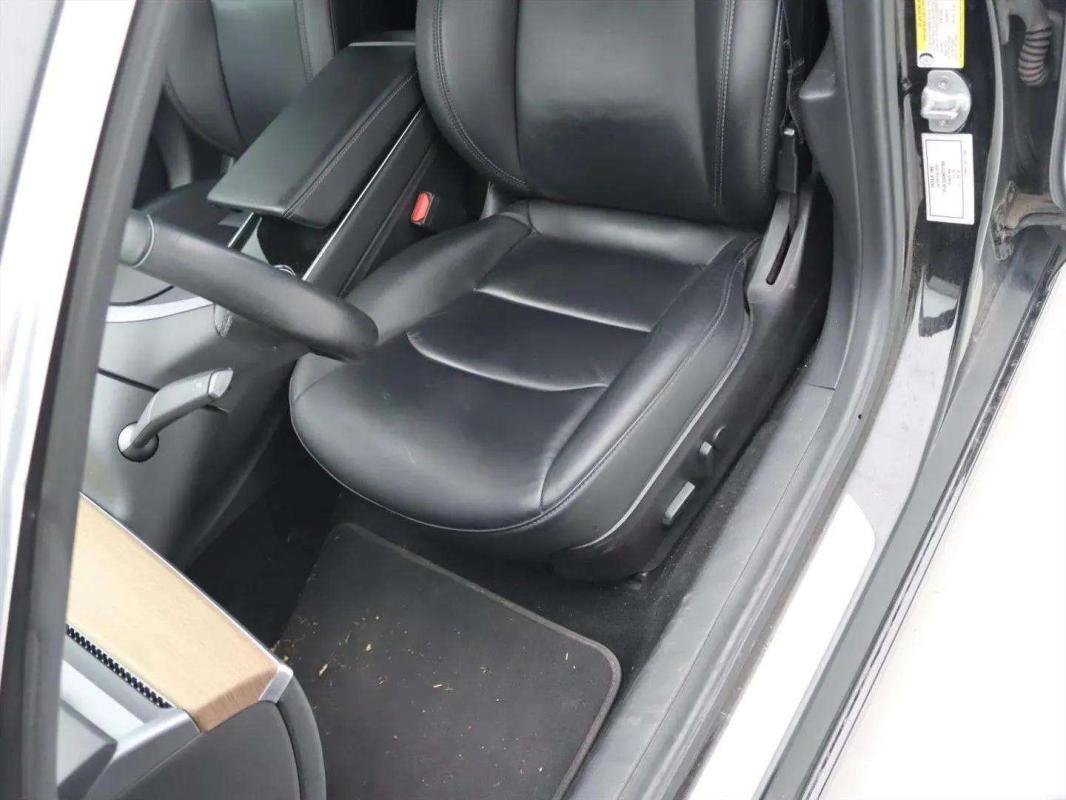 Tesla Model 3 - Photo 13