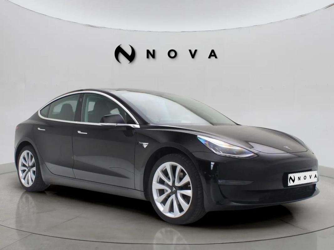 Tesla Model 3 - Photo 6