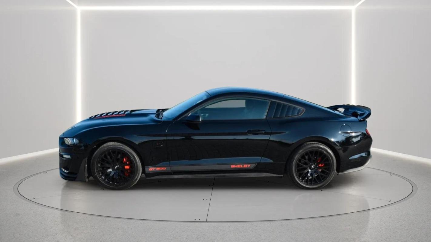 Ford Mustang - Photo 2