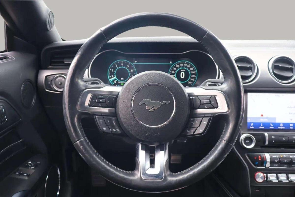 Ford Mustang - Photo 12