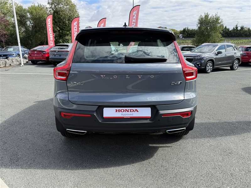 Volvo XC40 - Photo 11
