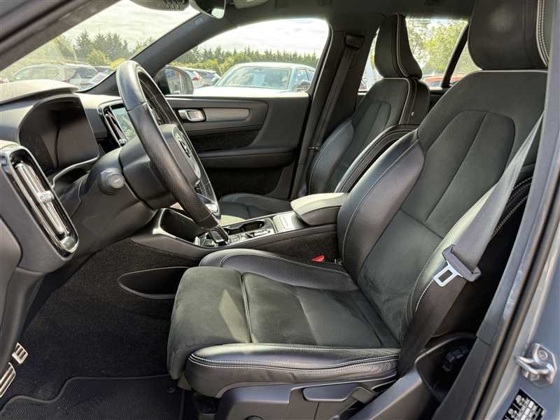 Volvo XC40 - Photo 4