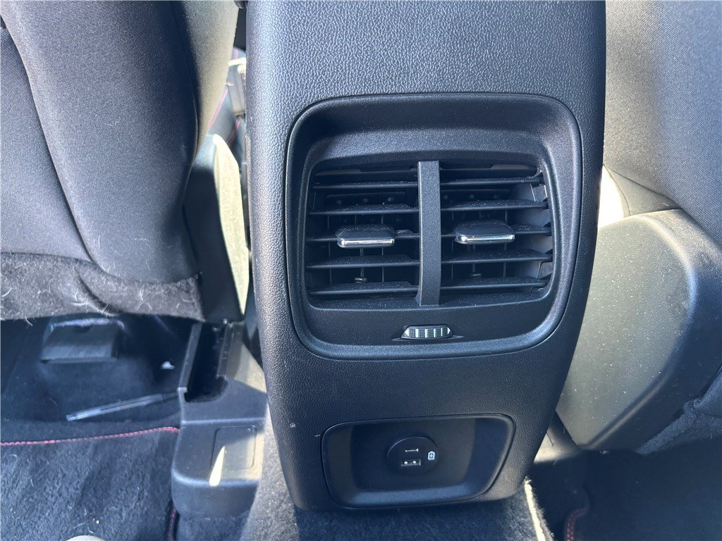 Ford Kuga - Photo 12