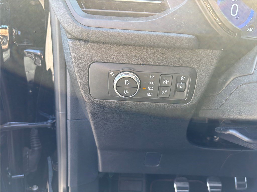 Ford Kuga - Photo 16