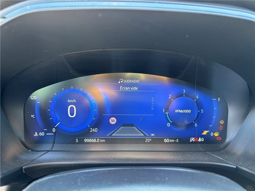 Ford Kuga - Photo 17