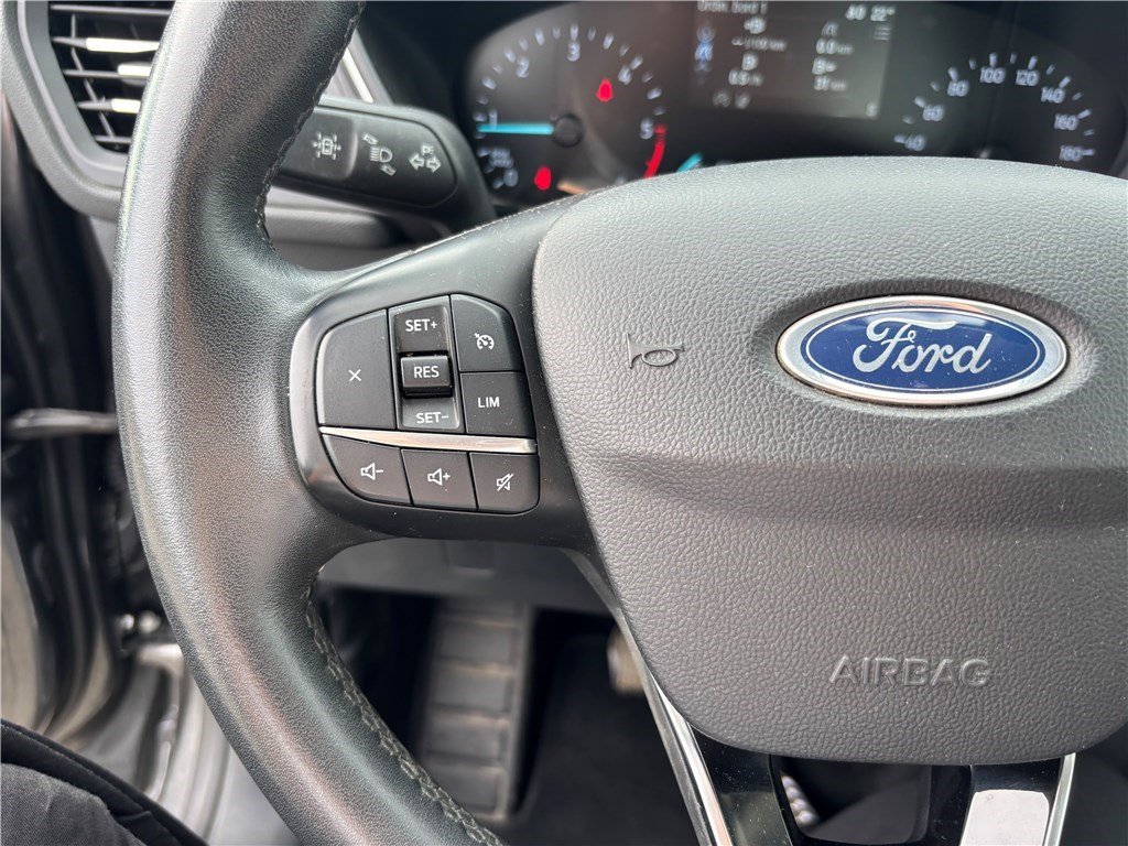 Ford Kuga - Photo 17