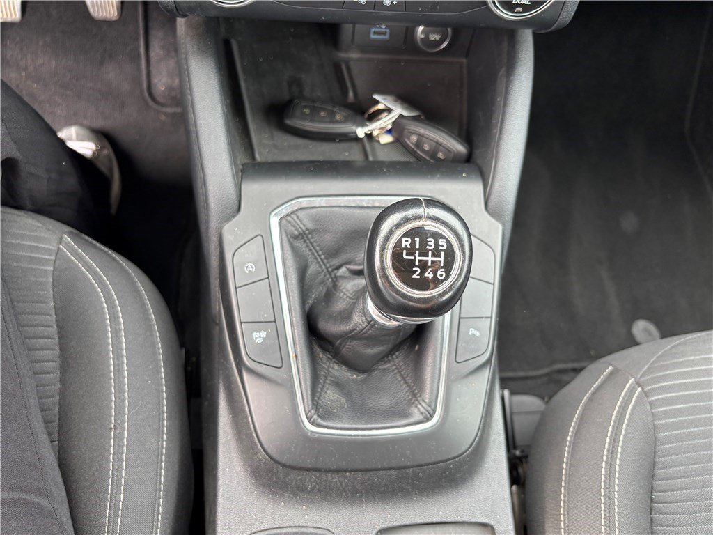 Ford Kuga - Photo 23