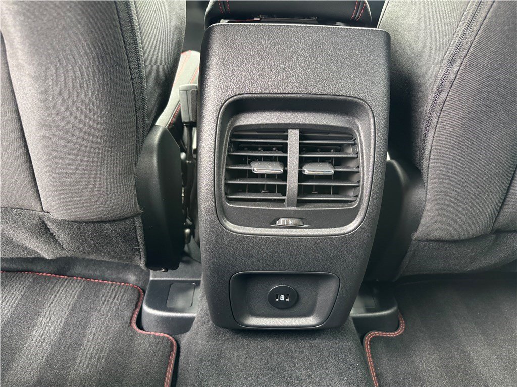 Ford Kuga - Photo 12