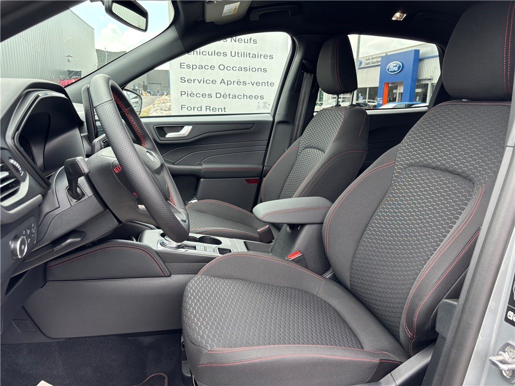 Ford Kuga - Photo 14