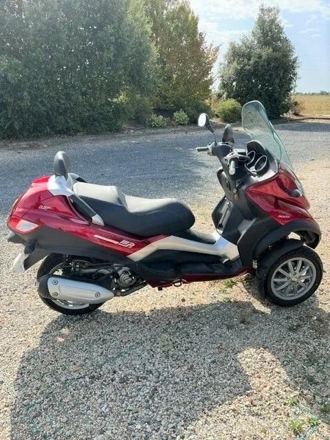 Piaggio MP3 - Photo 1