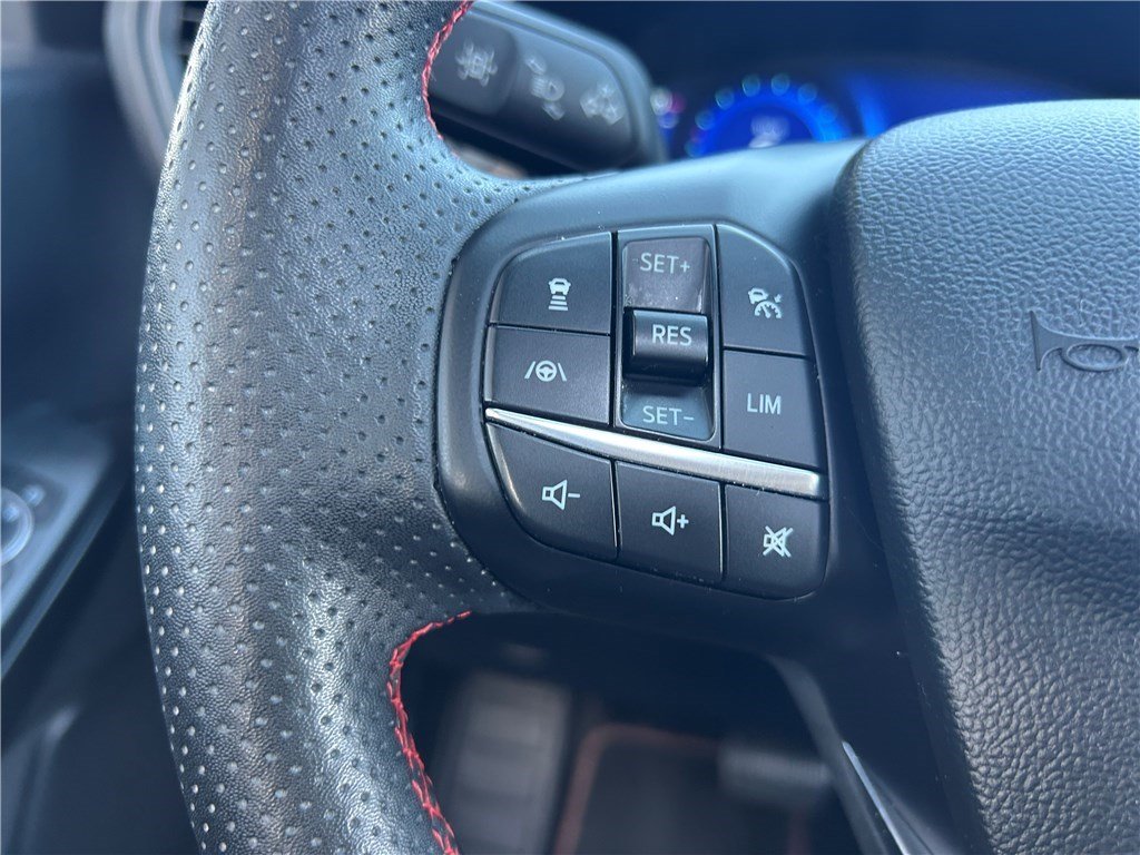Ford Kuga - Photo 16