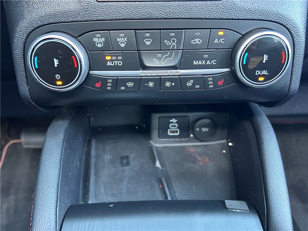Ford Kuga - Photo 19