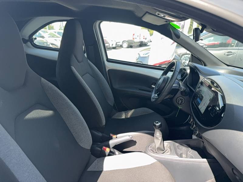 Toyota aygo x - Photo 12