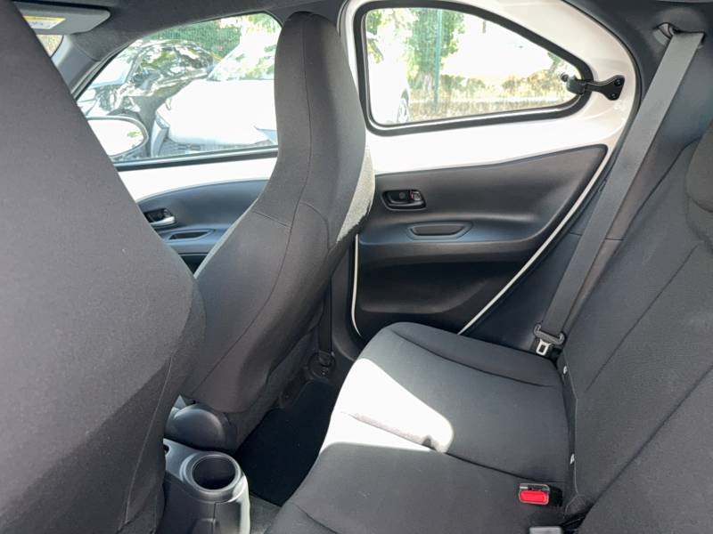 Toyota aygo x - Photo 13
