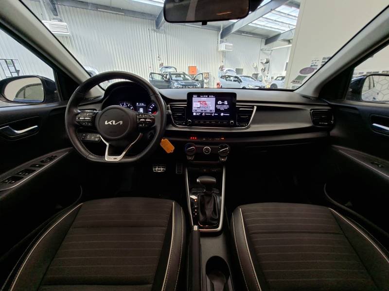 Kia Rio - Photo 14