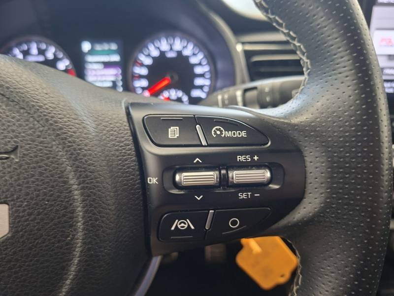 Kia Rio - Photo 21