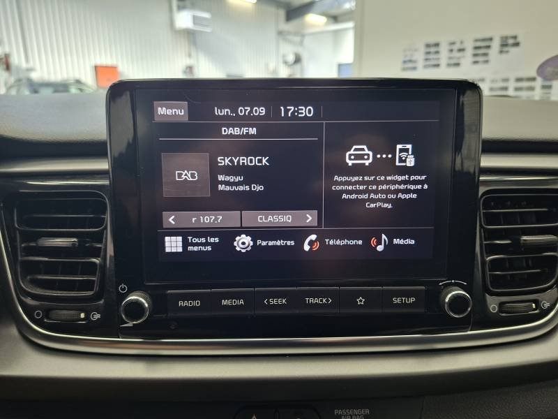 Kia Rio - Photo 21