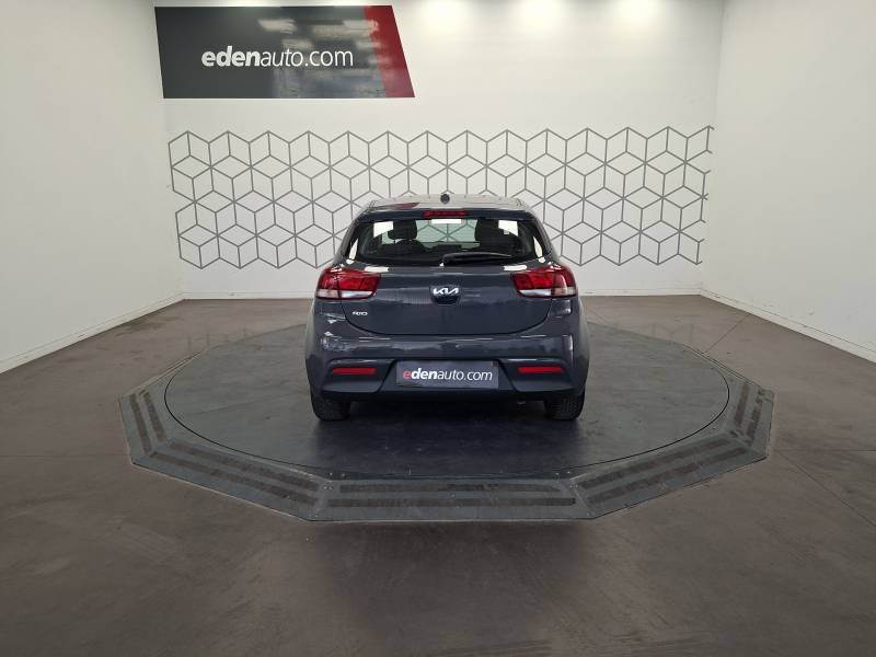 Kia Rio - Photo 6