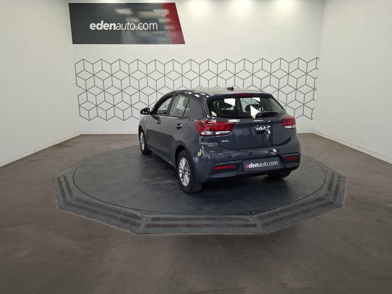 Kia Rio - Photo 7