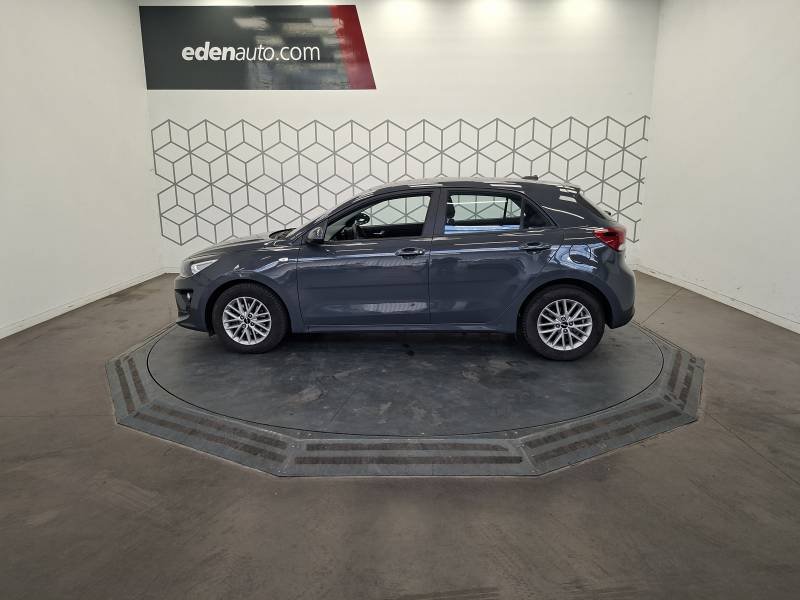 Kia Rio - Photo 8