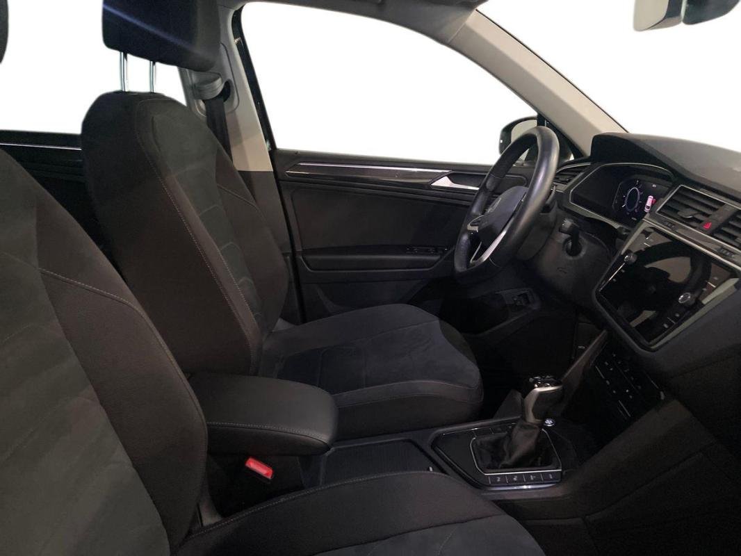 Volkswagen Tiguan - Photo 13
