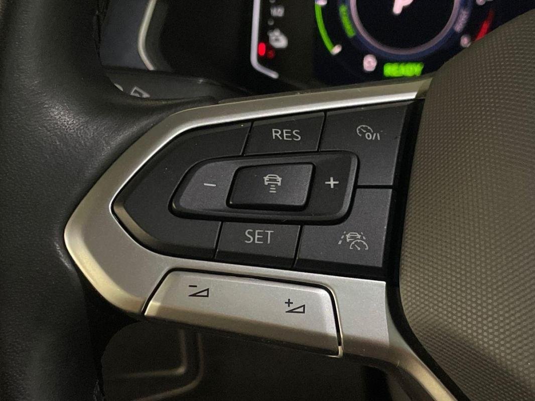 Volkswagen Tiguan - Photo 21