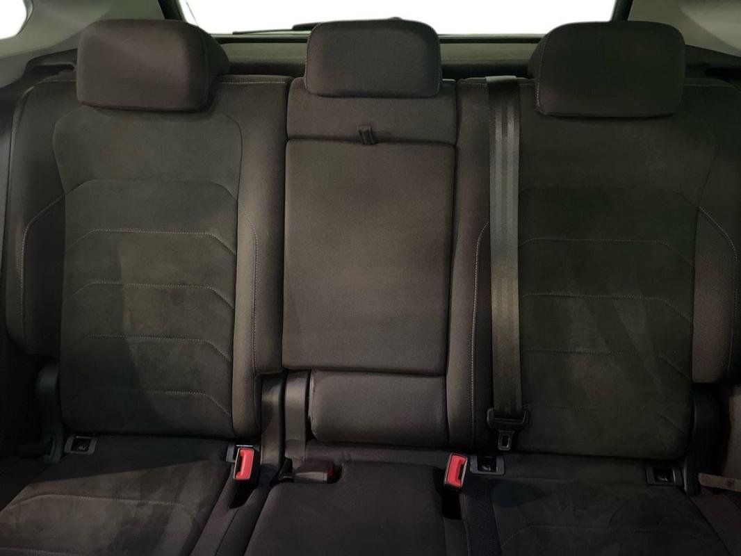 Volkswagen Tiguan - Photo 22