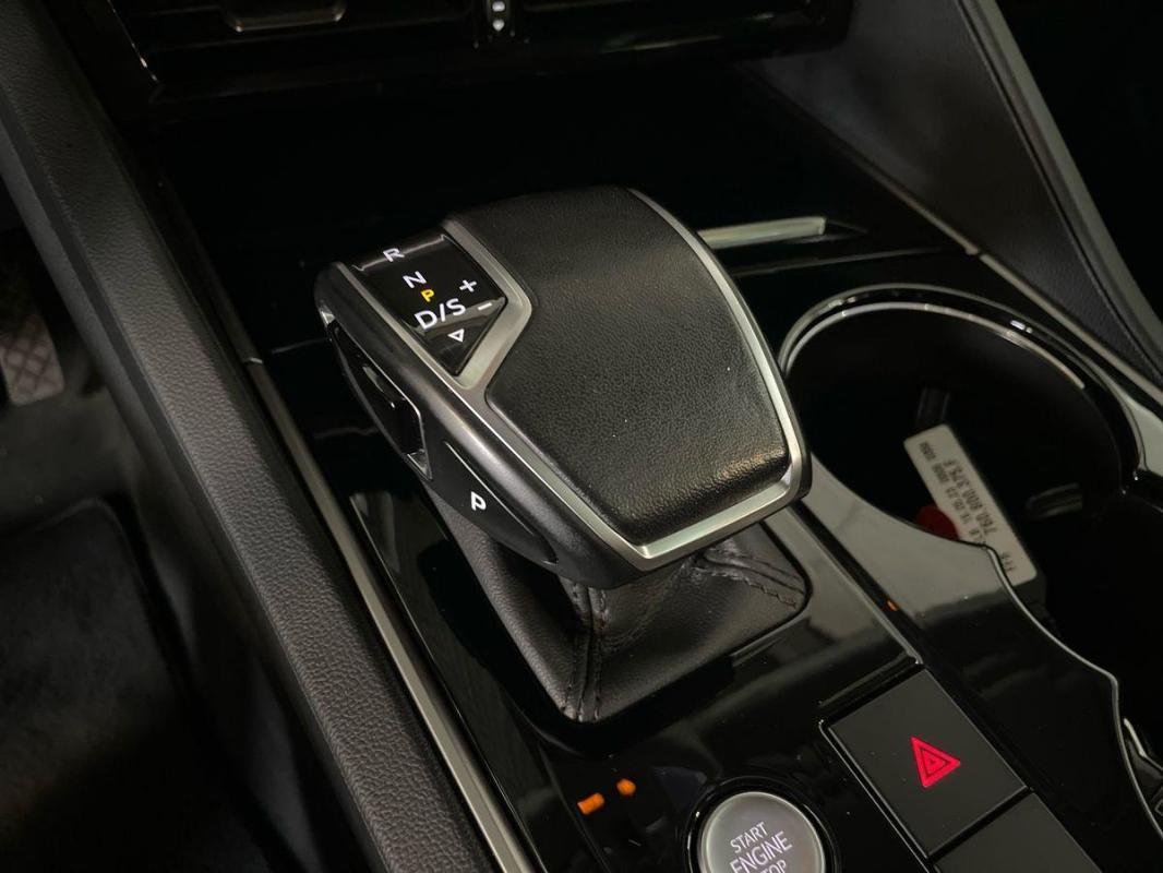 Volkswagen Touareg - Photo 11