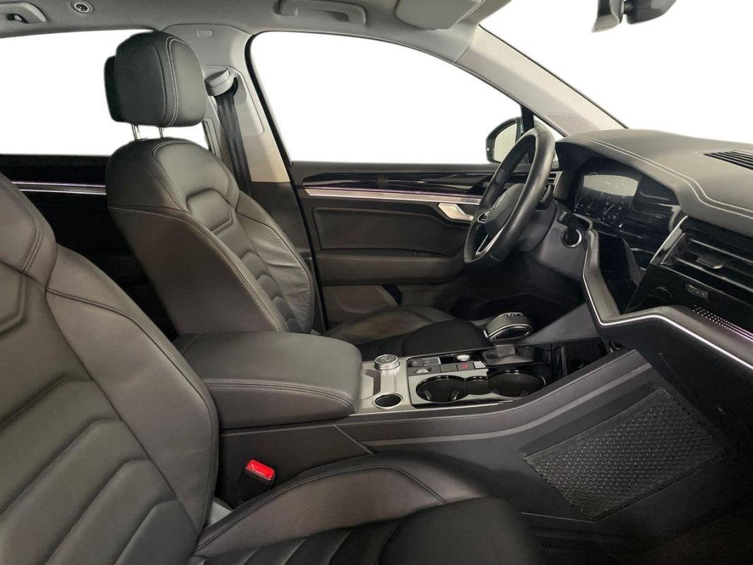 Volkswagen Touareg - Photo 13