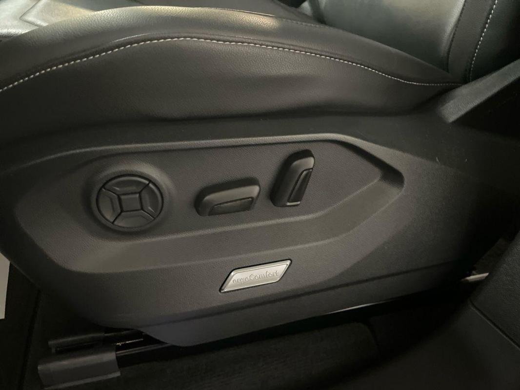 Volkswagen Touareg - Photo 14